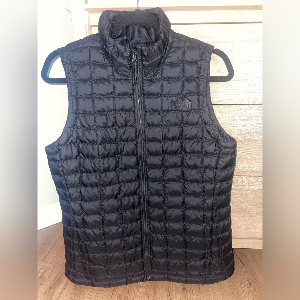 The North Face Women’s Black Puffer Vest